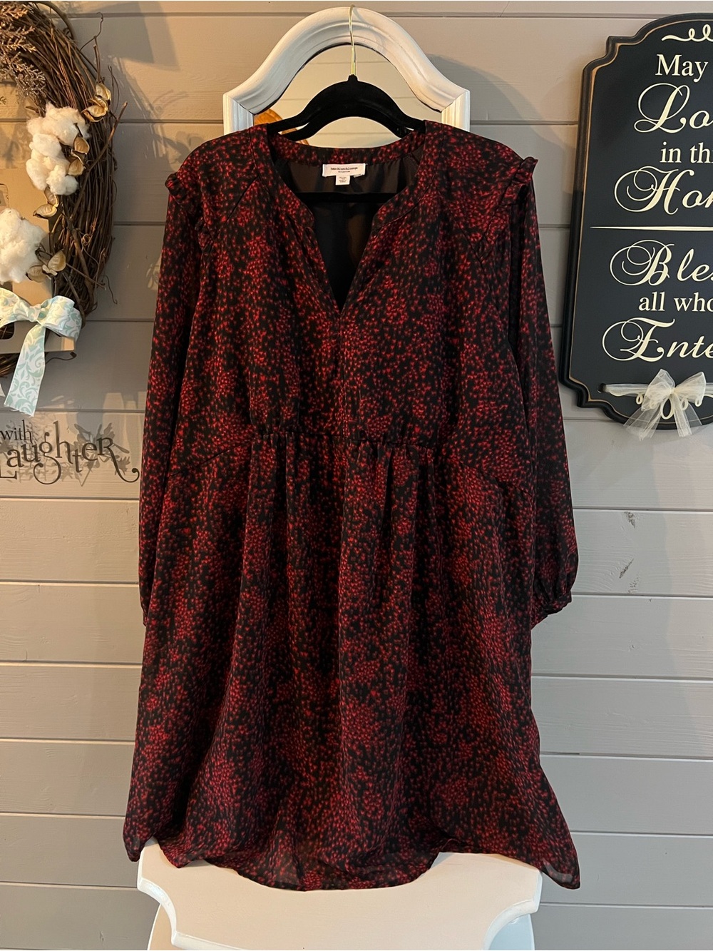 Flowy Red and Black Printed Long-Sleeve Dress